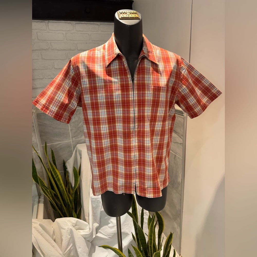 Gap zip. Up Men's orange Plaid Shirt 100% cotton.